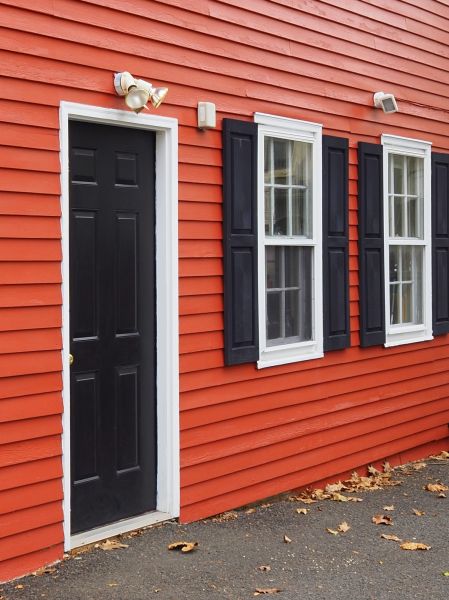 Cost of Red Vinyl Siding Installation in San Rafael